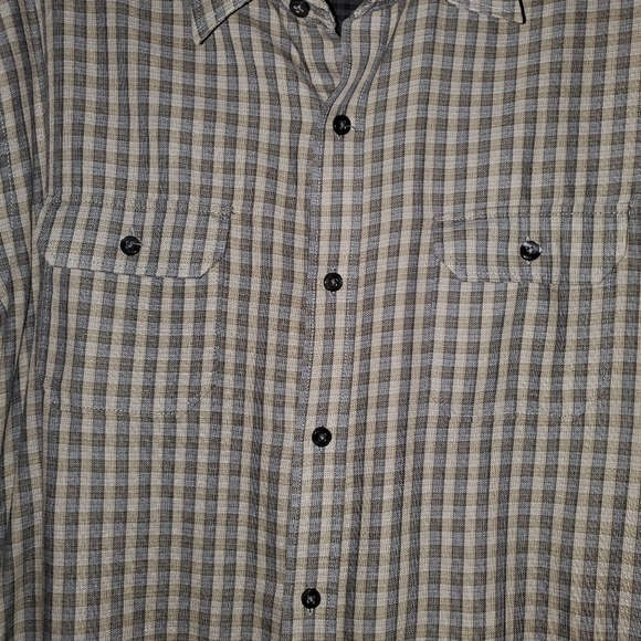Van Heusen Men's Button-down Casual Shirt - Picture 5 of 6